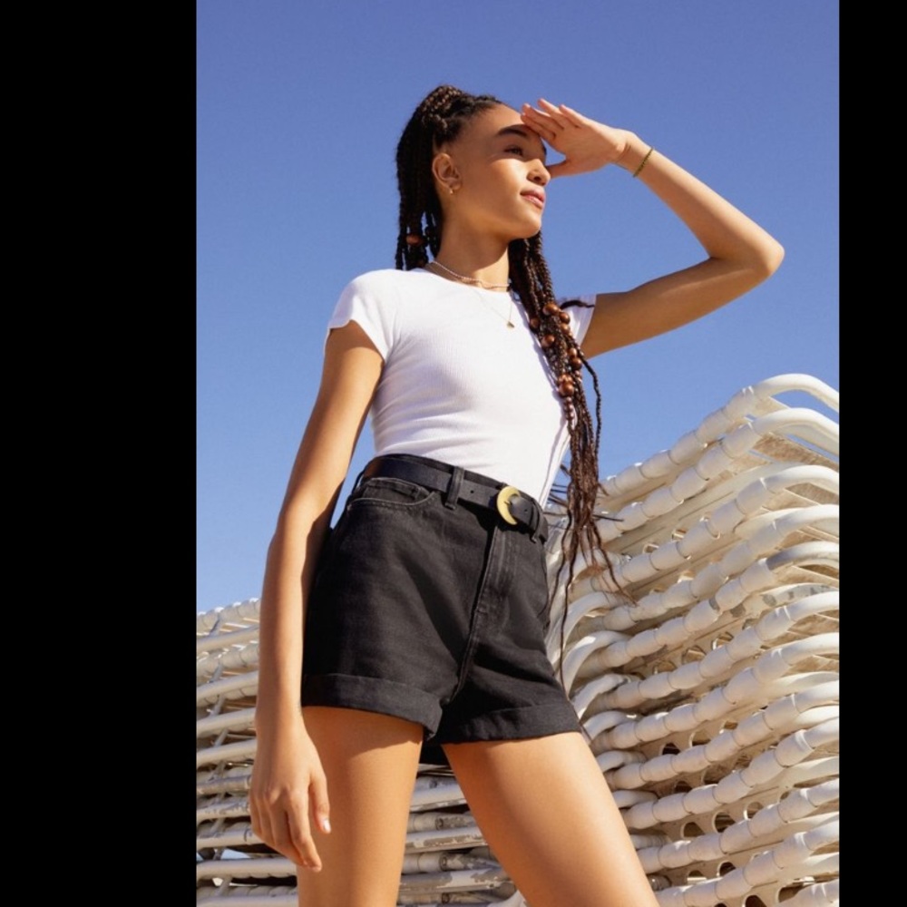 BDG Mom High Rise Black Short